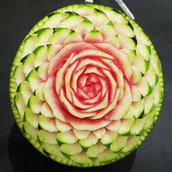 フルーツカービングのデザイン（スイカ）