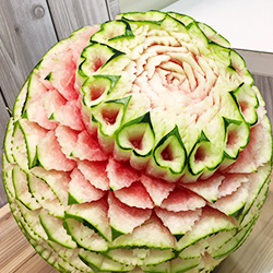 フルーツカービングのデザイン（スイカハート1）